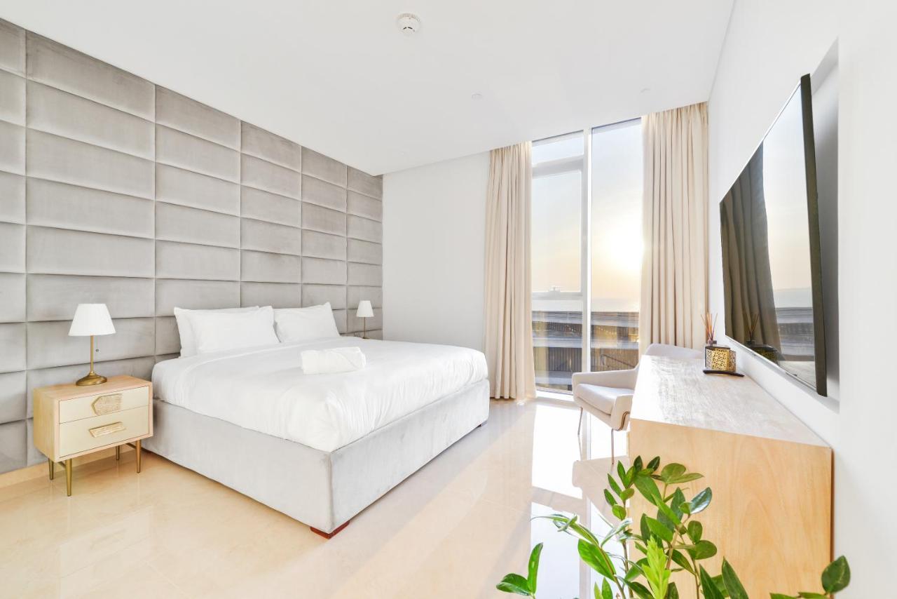 Posh 2 Bedroom Oceanfront Apt In The Heart Of Bluewaters Island 迪拜 外观 照片