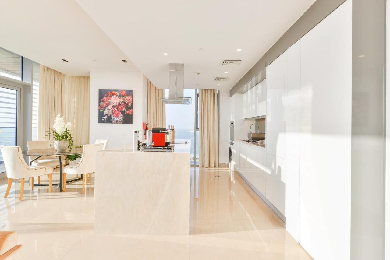 Posh 2 Bedroom Oceanfront Apt In The Heart Of Bluewaters Island 迪拜 外观 照片