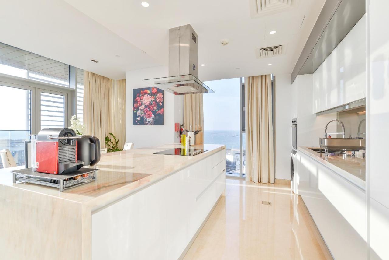 Posh 2 Bedroom Oceanfront Apt In The Heart Of Bluewaters Island 迪拜 外观 照片